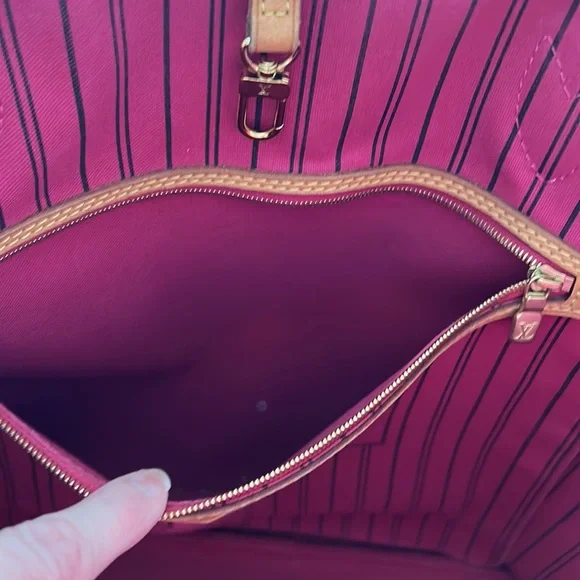 Louis Vuitton Neverfull GM 2019. 💯 Authentic 👜 - Picture 13 of 16